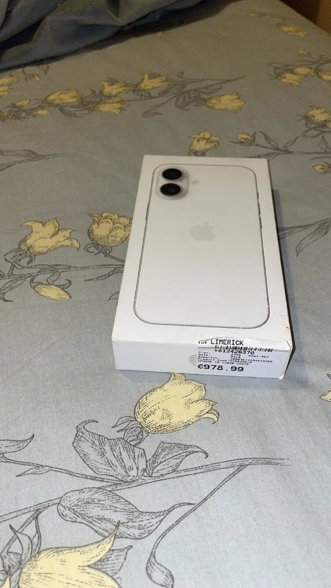 iPhone 16 128gb white- (good as new) unlocked - Image 2