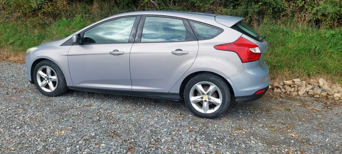Ford focus 2012 - Image 2