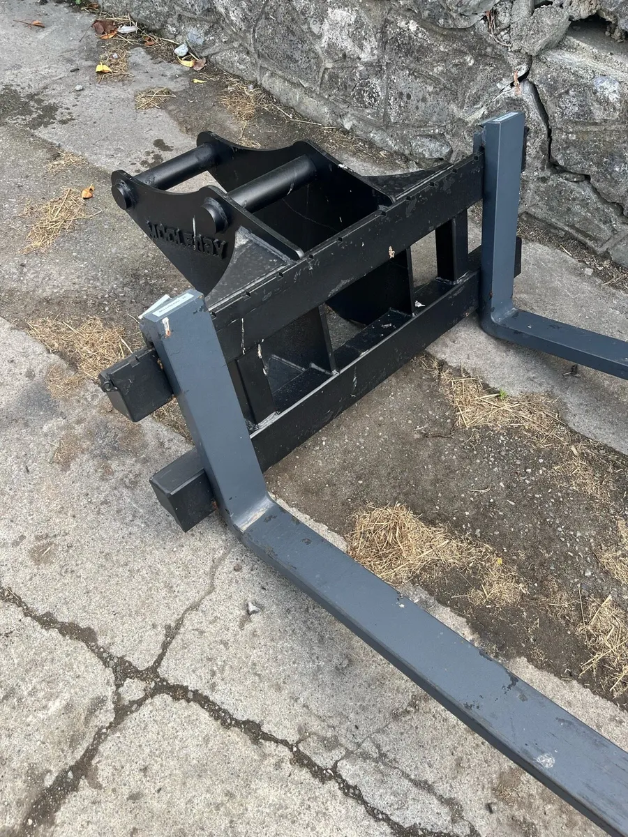 13t 65mm pin pallet forks - Image 3