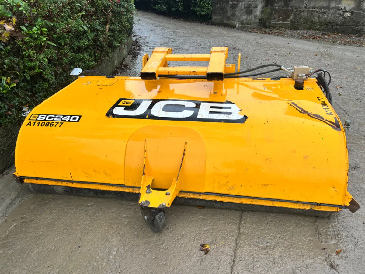 Jcb SC240 Road sweeper collector brush - Image 1
