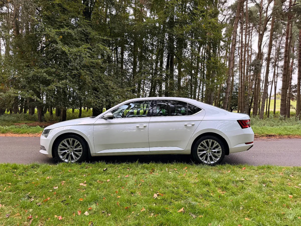 Skoda Superb 2016 2.0 TDI 150 BHP - Image 4