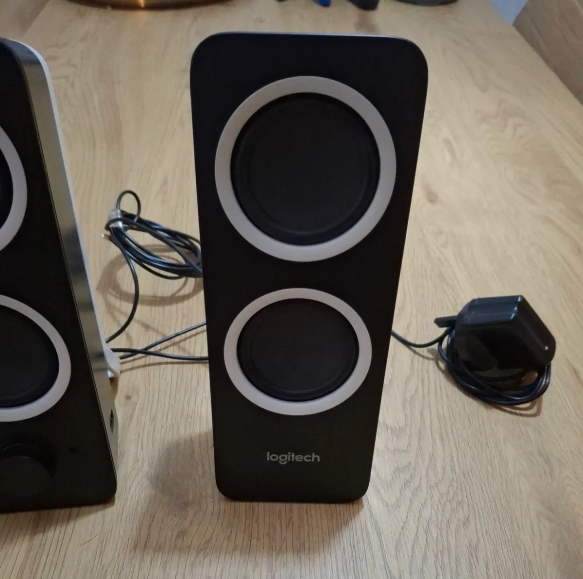 Logitech z200 speakers - Image 4