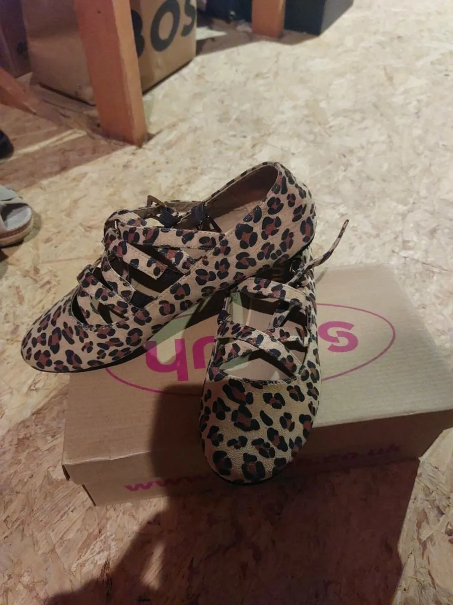Leopardskin Shoes: Schuh Brand