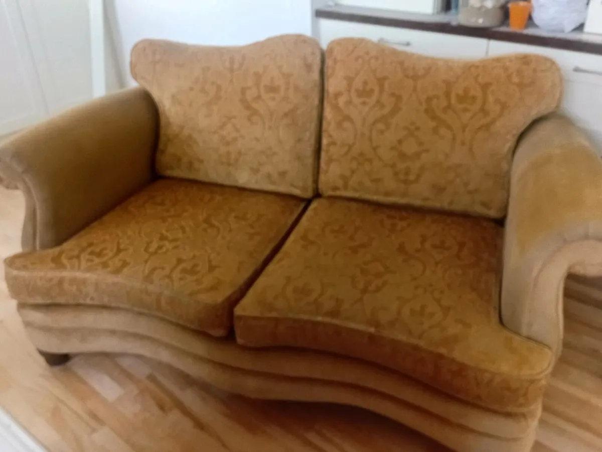 Couch - Image 2
