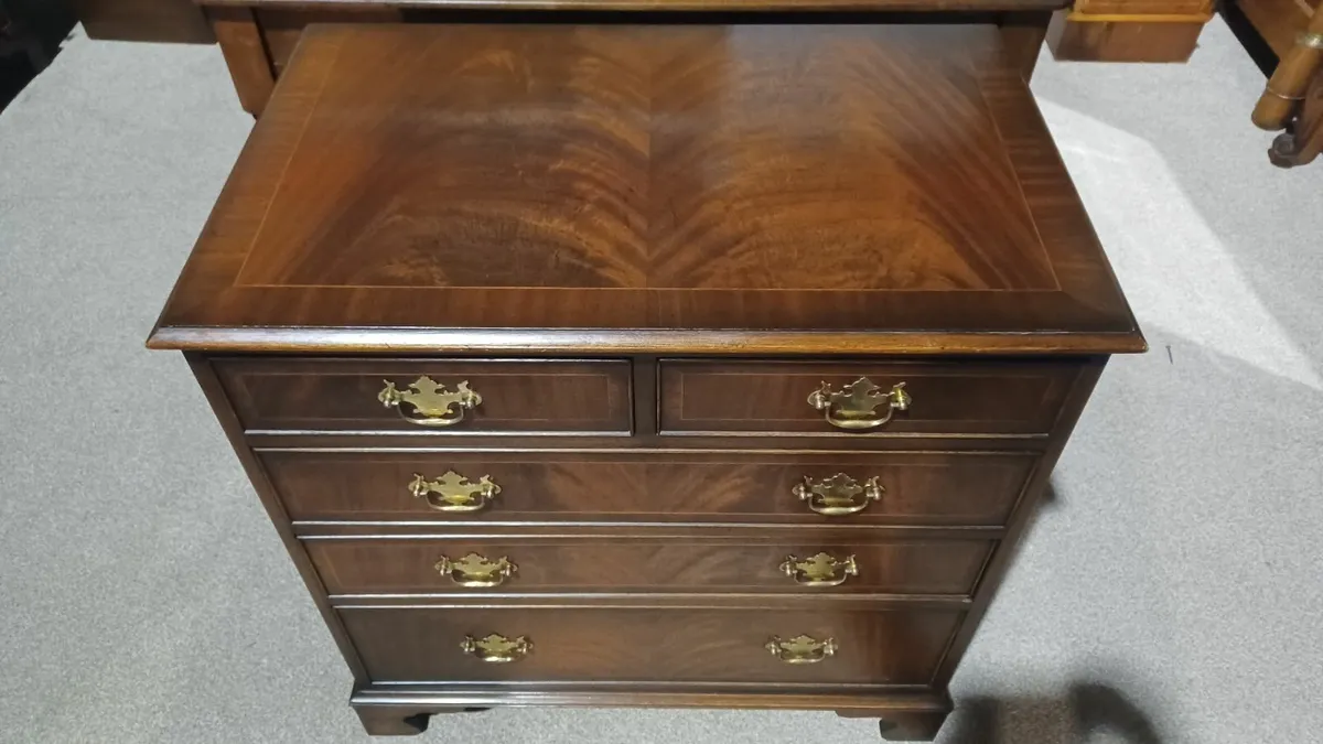 Mahogany Chest of Drawers - Image 4