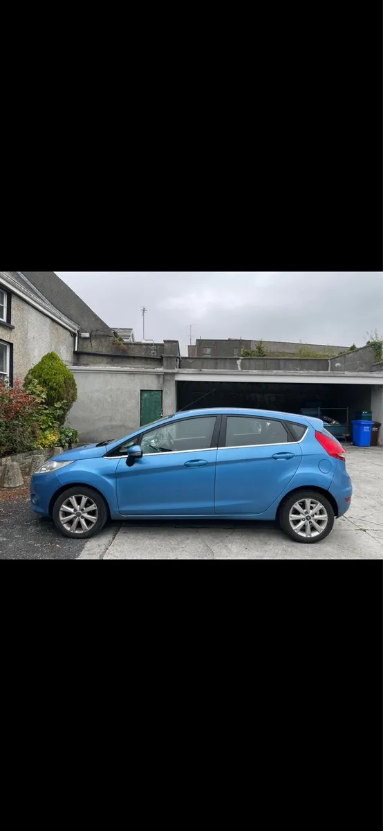 Ford Fiesta Zetec - 1.4 TDCI 68BHP 5DR - Image 2