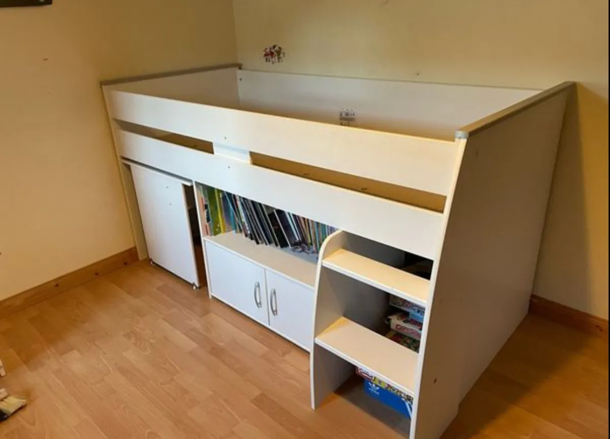 Kids Bed - Image 1