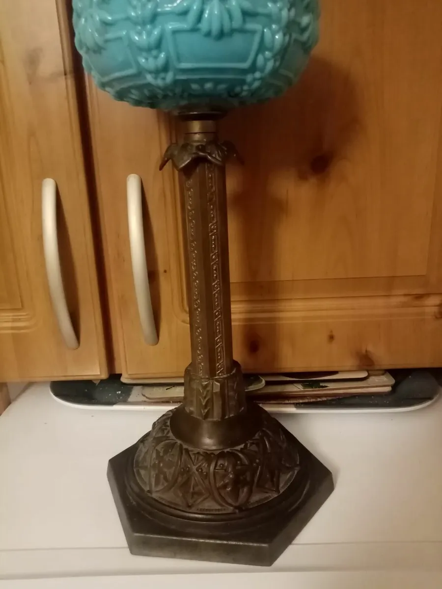 Victorian Oil Lamp - Image 3