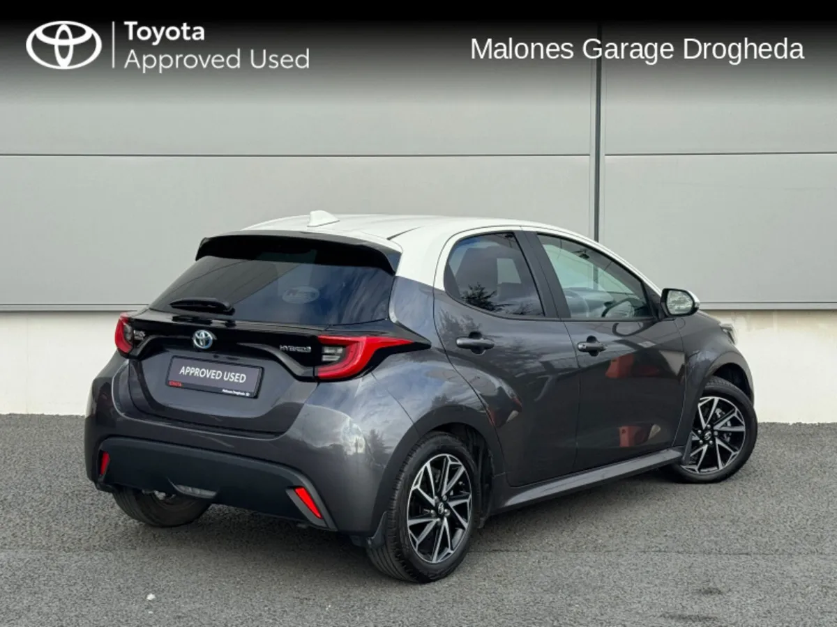 Toyota Yaris 1.5 Hybrid Luna Sport Call Now 041 98 - Image 2