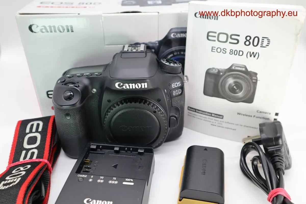 CANON EOS 80D DSLR CAMERA #008 - Image 1