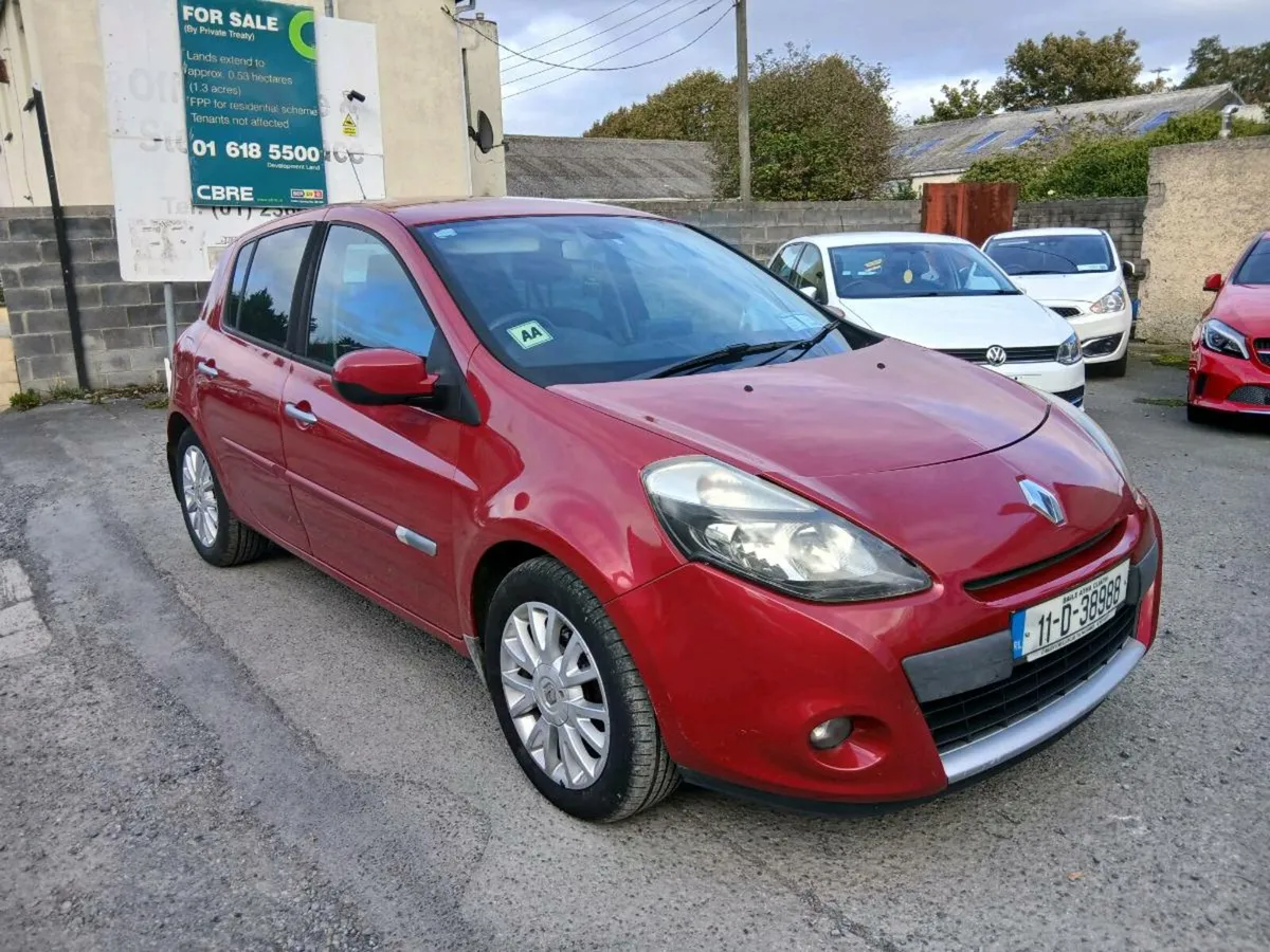 2011 RENAULT CLIO 1.5 DIESEL NCT 1/25 TAX 2/26 - Image 1
