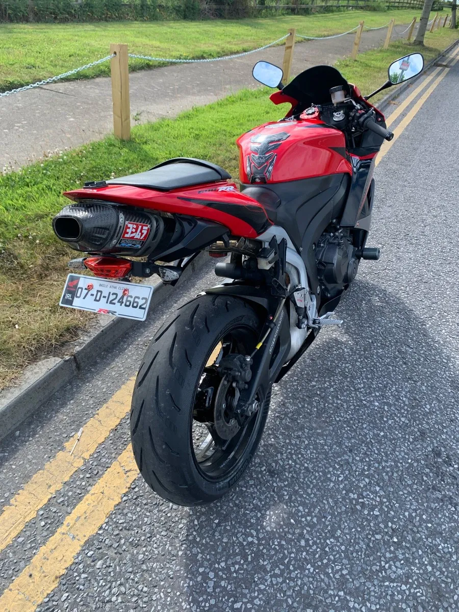 Honda cbr 600 rr - Image 4