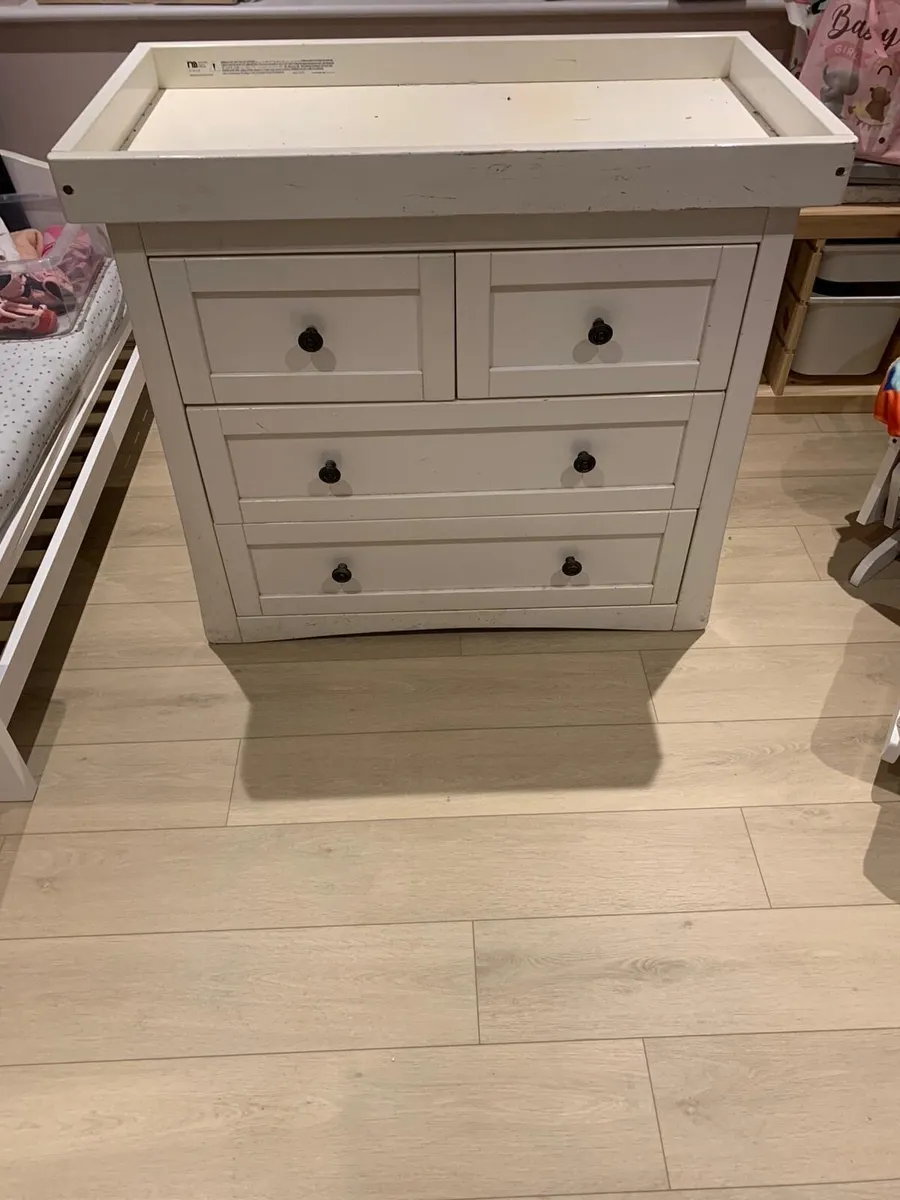Chest of drawers/changing unit - Image 1