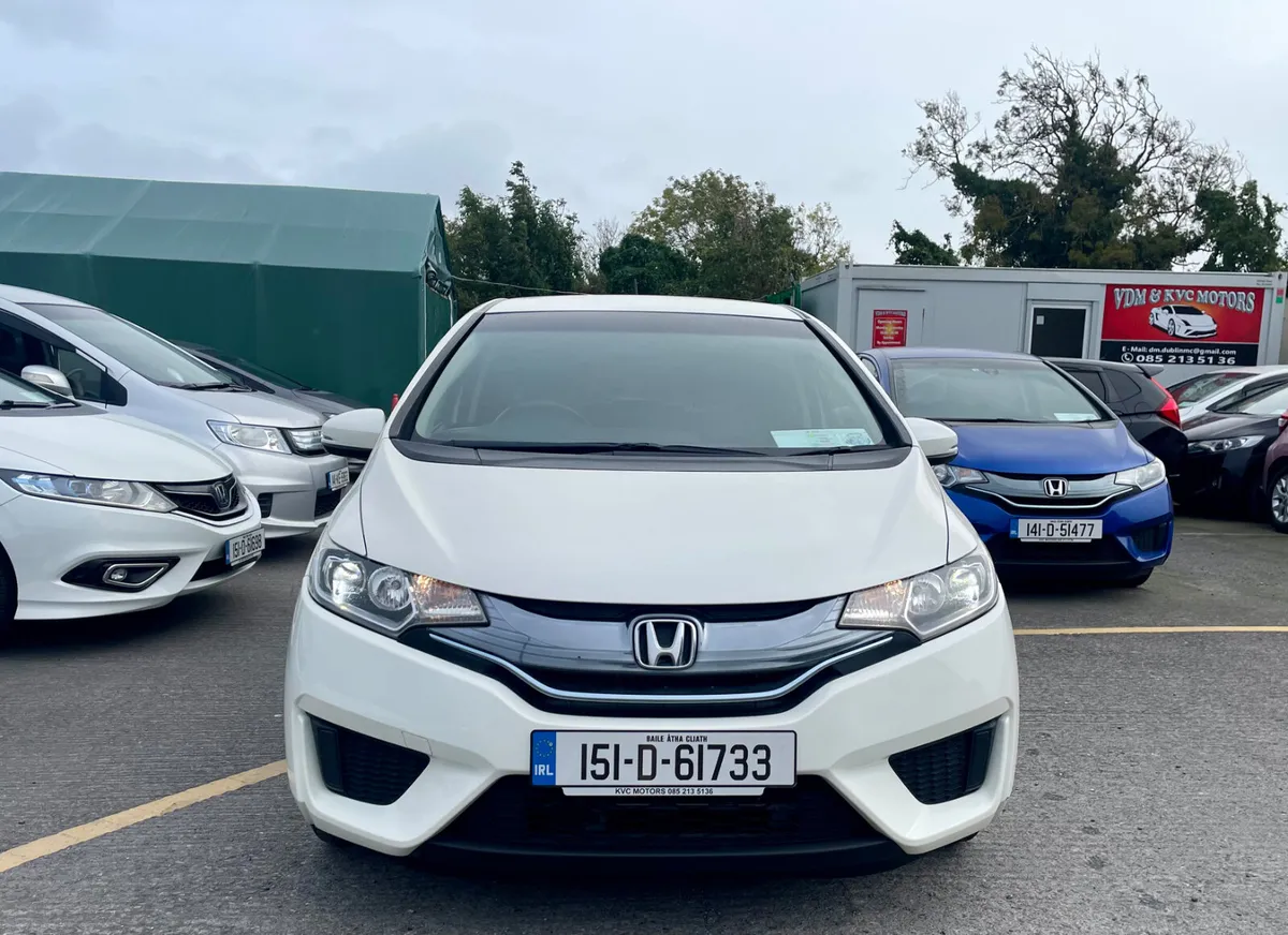 Honda Fit 2015 - Image 2