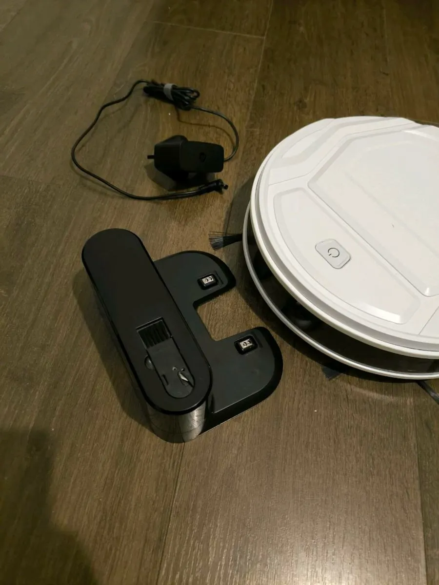 Lefant Robot Vacuum - Image 3