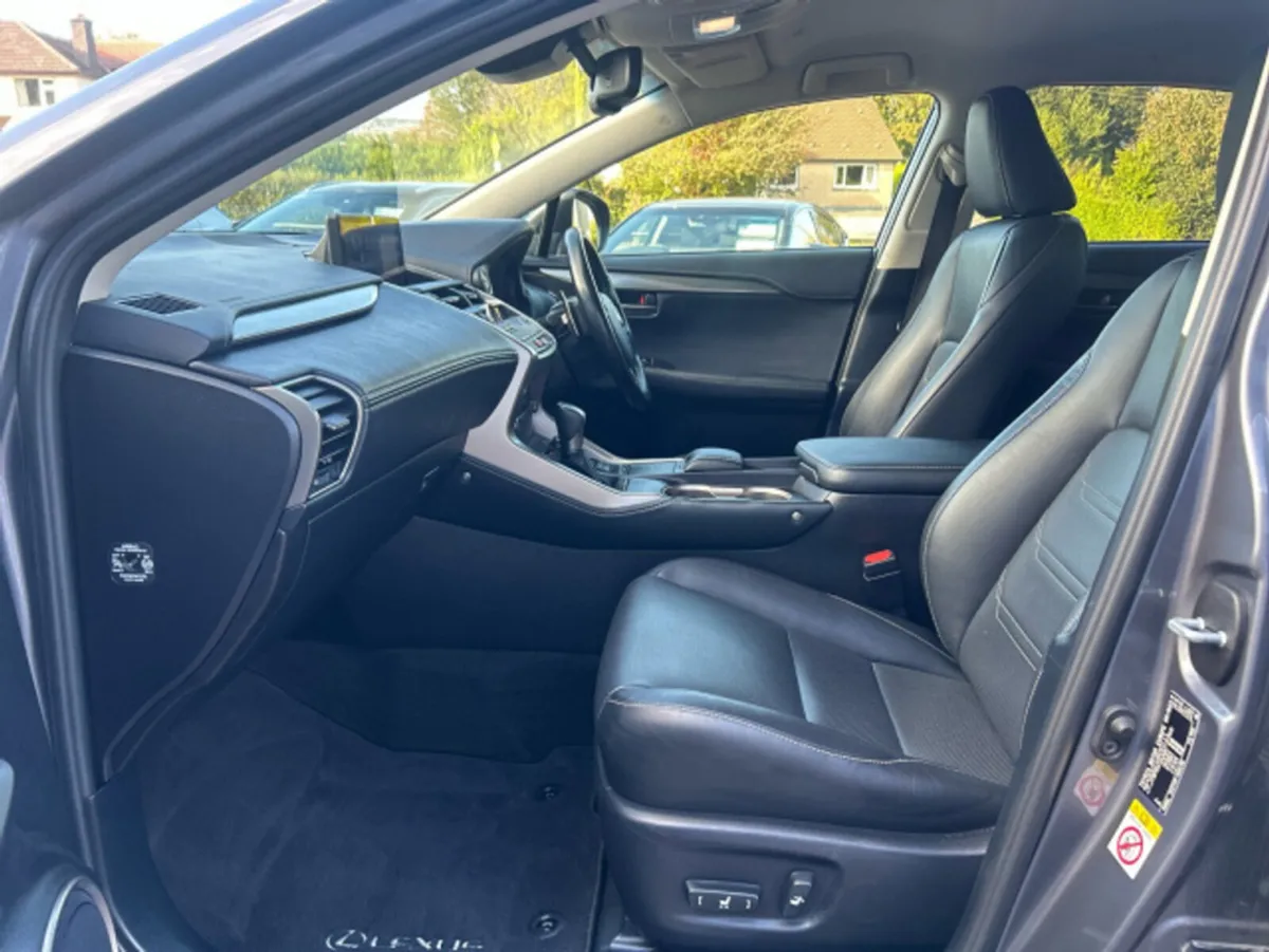 Lexus NX NX 300h FWD Executive MC18 - Image 2