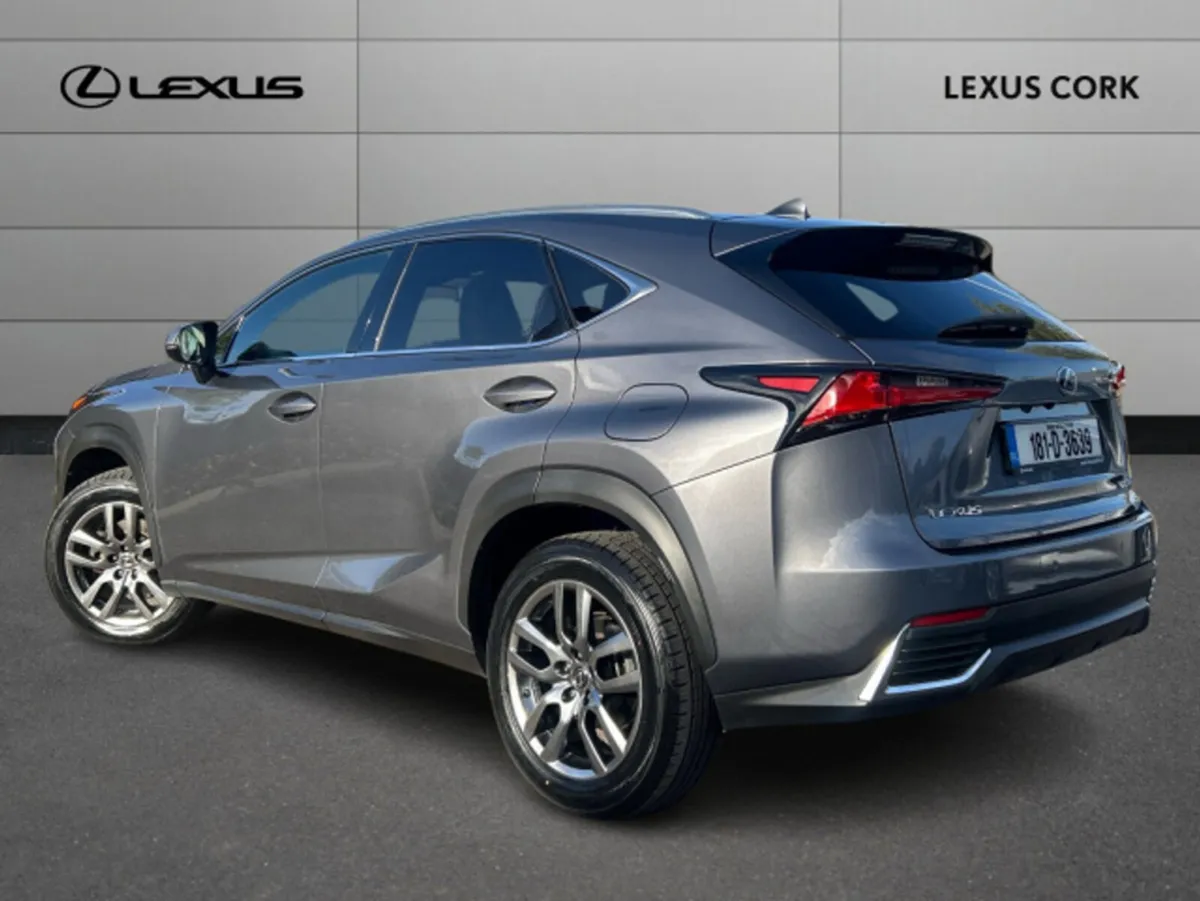 Lexus NX NX 300h FWD Executive MC18 - Image 3