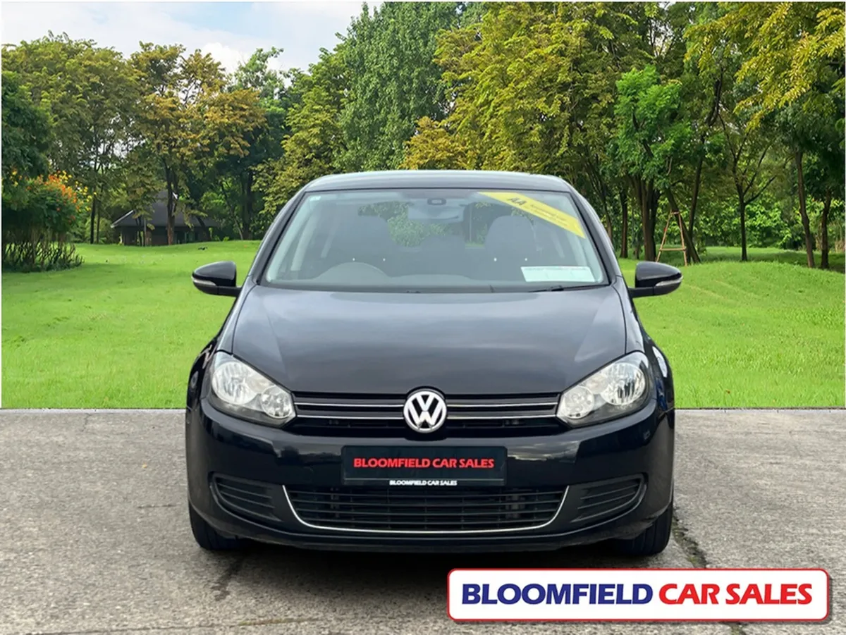 Volkswagen Golf 1.2TSI , AUTO // PRISTINE - Image 2