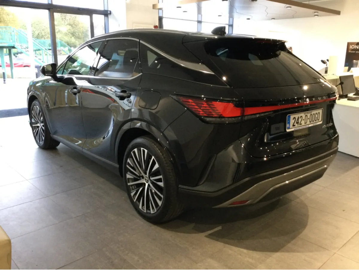 Lexus RX450H+ PREMIUM PLUS PLUG IN HYBRID - Image 4