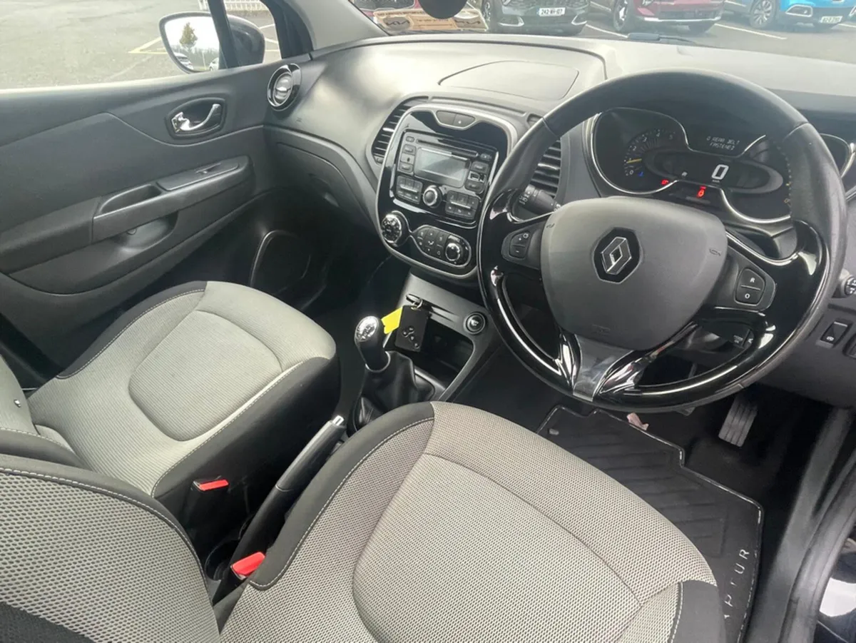 Renault Captur LIFE 1.5 DCI 90 4DR (ONLY 40 MINS F - Image 4