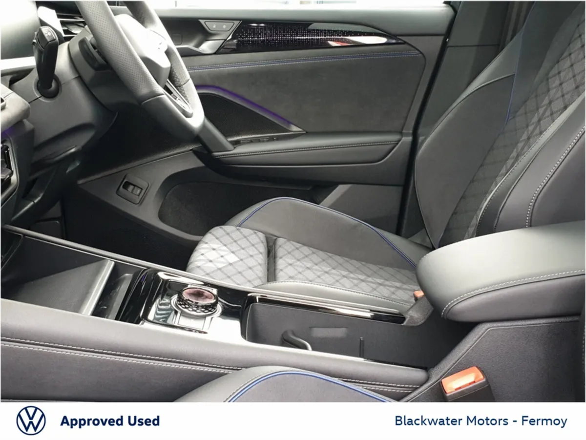 Volkswagen Tayron 2.0TDI 150BHP R-LINE 75 WITH PAN - Image 4