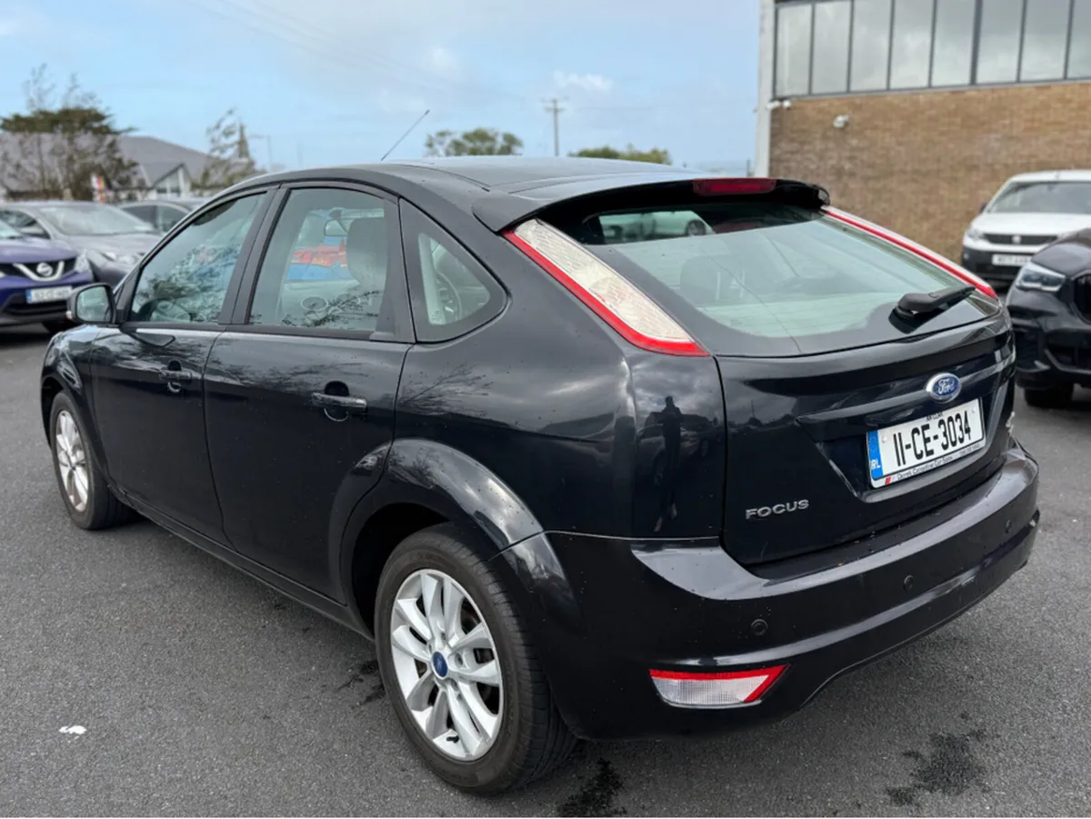 Ford Focus 1.6 TDCI ZETEC 109BHP 5DR - Image 3