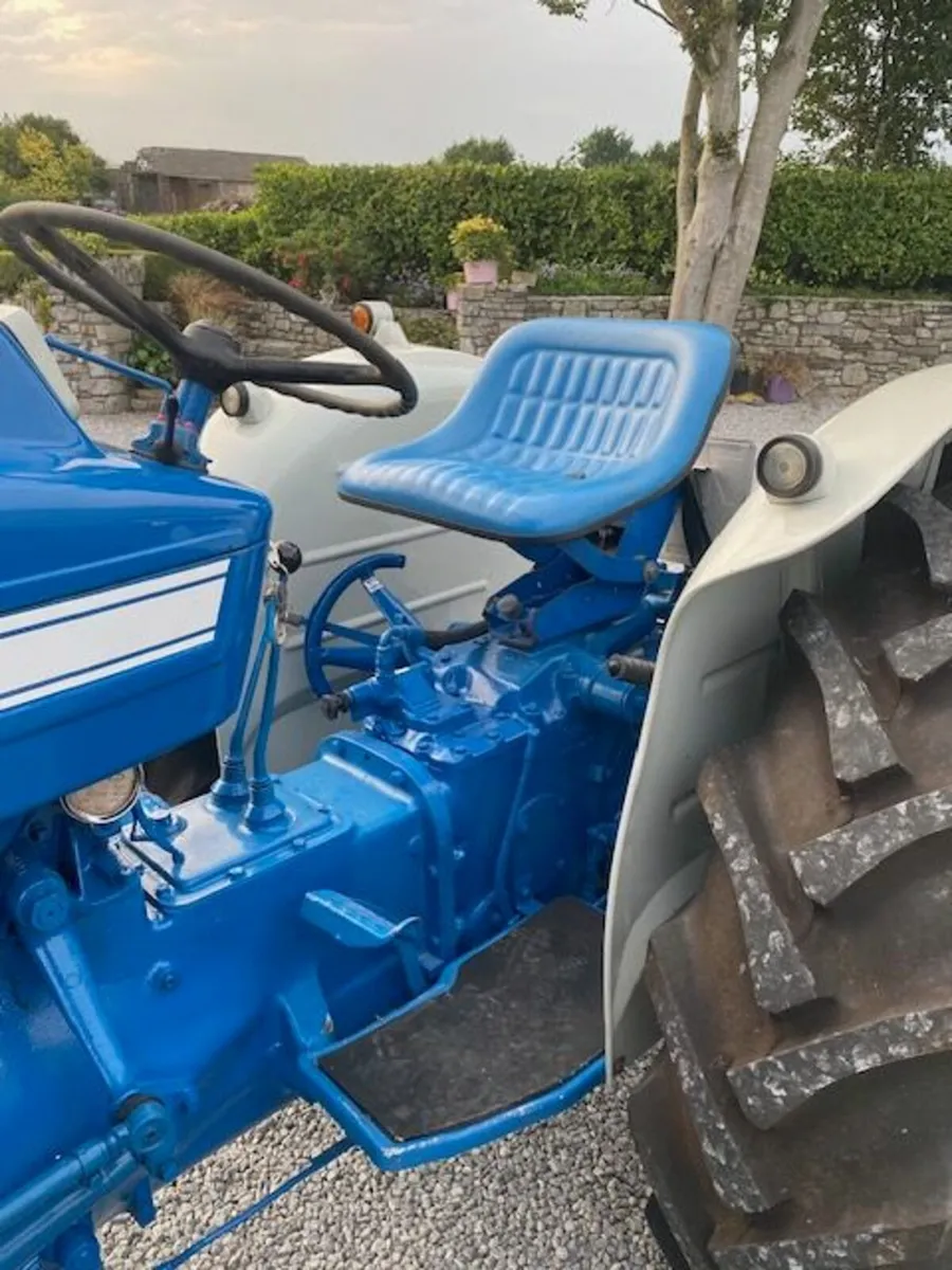 Ford 3000 - Image 2