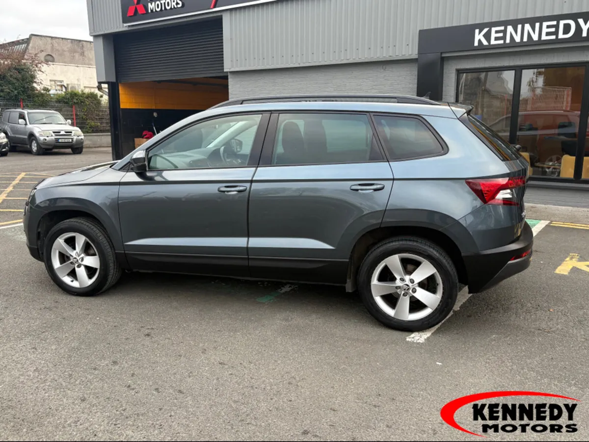 Skoda Karoq 1.6 TDI SE 115PS 5DR AUTO - Image 2