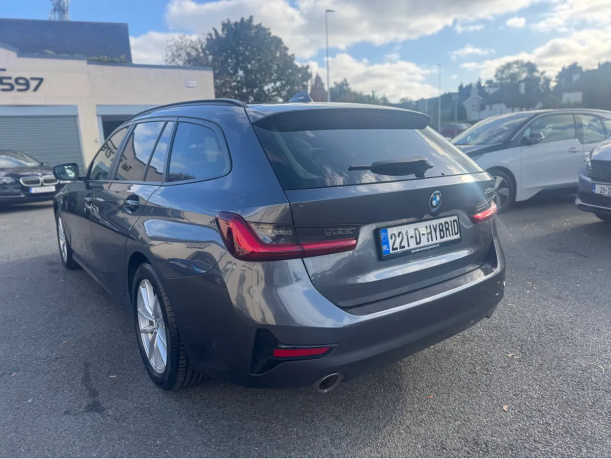 BMW 3-Series 330E SE PRO AUTO ESTATE - Image 3