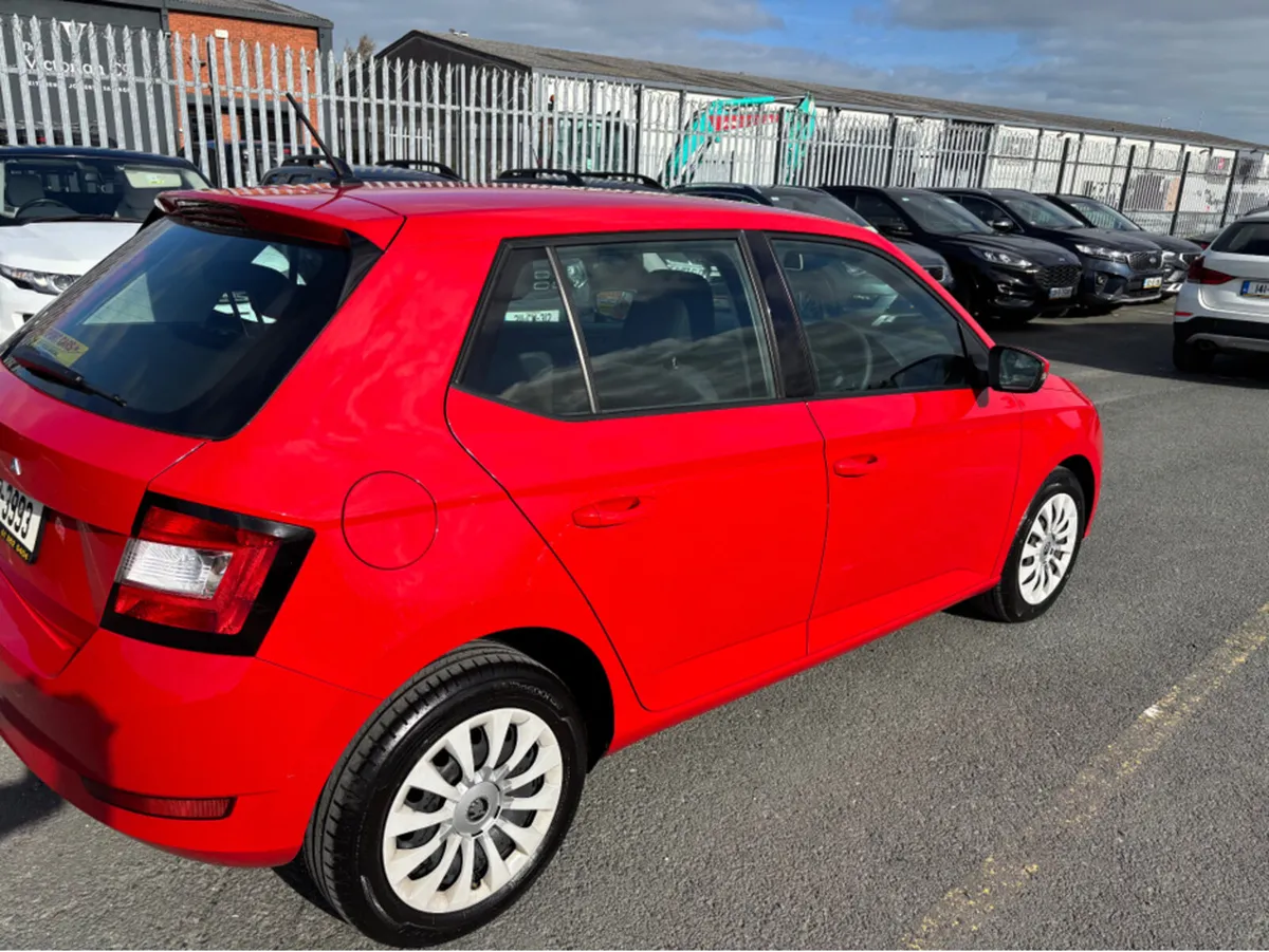 Skoda Fabia ACTIVE 1.0 MPI 60HP 4DR Finance Availa - Image 3