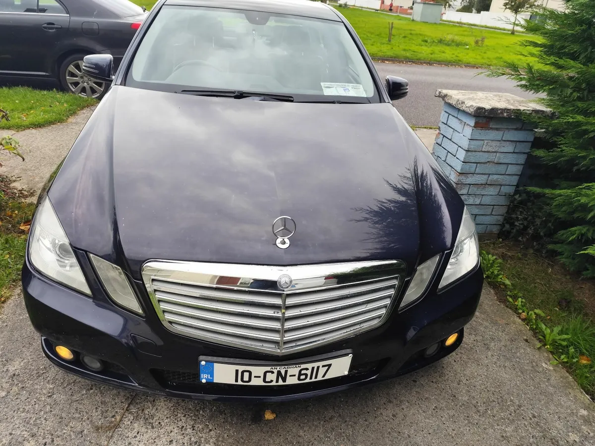 Mercedes-Benz E-Class 2010 - Image 4