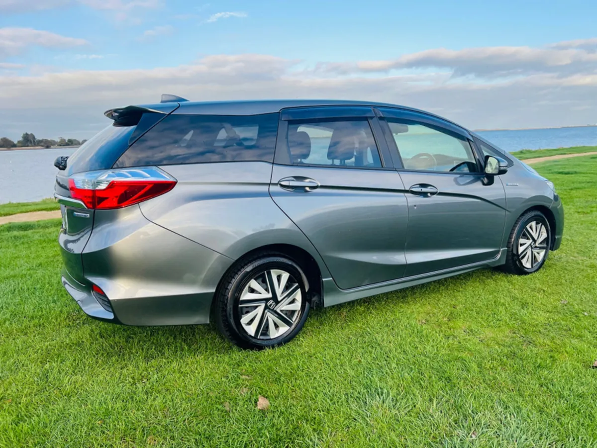 Honda Shuttle 2019 Honda Shuttle in Grey, with goo - Image 4