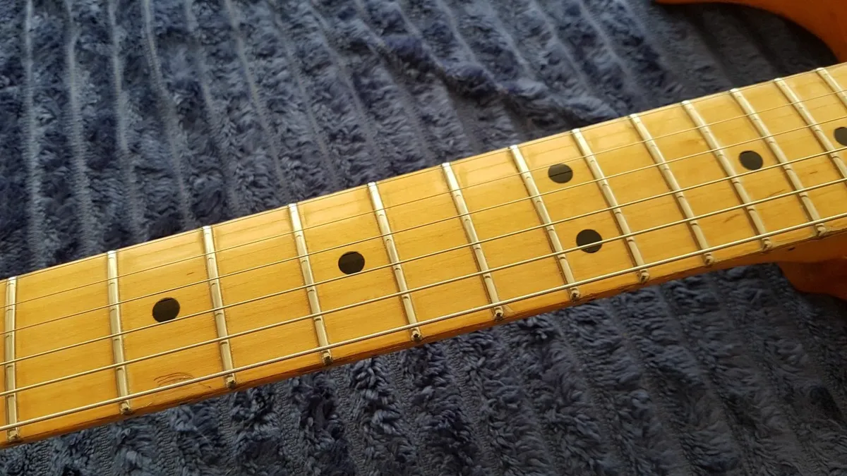 1977 Fender Stratocaster - Image 3