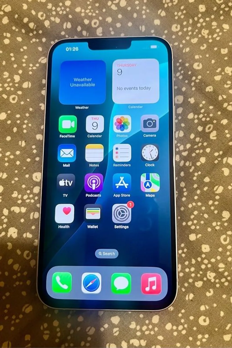 iPhone 14 Plus in Excellent Condition with Free New Otter Box Case & Privacy Glass - Image 2