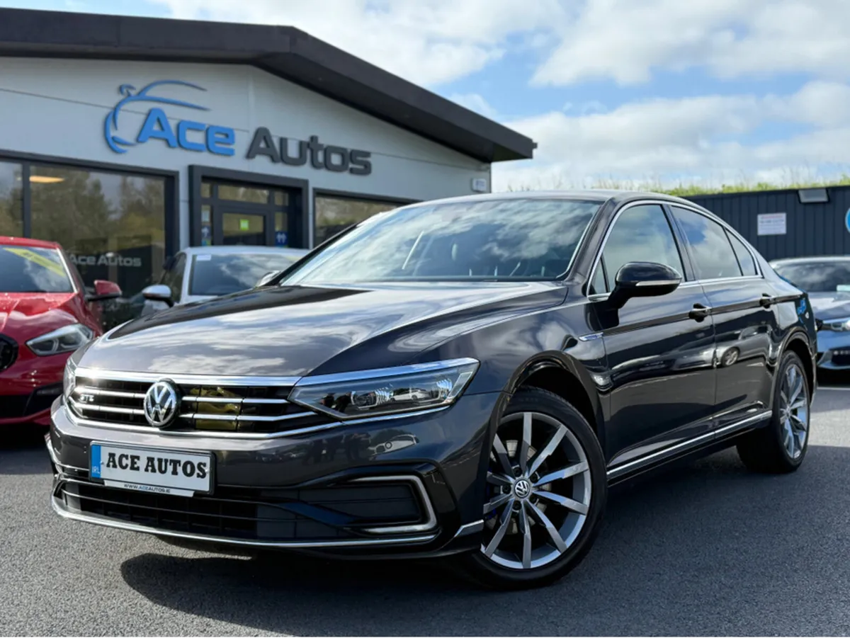 Volkswagen Passat GTE - 1.4 PETROL HYBRID - AUTO - - Image 1