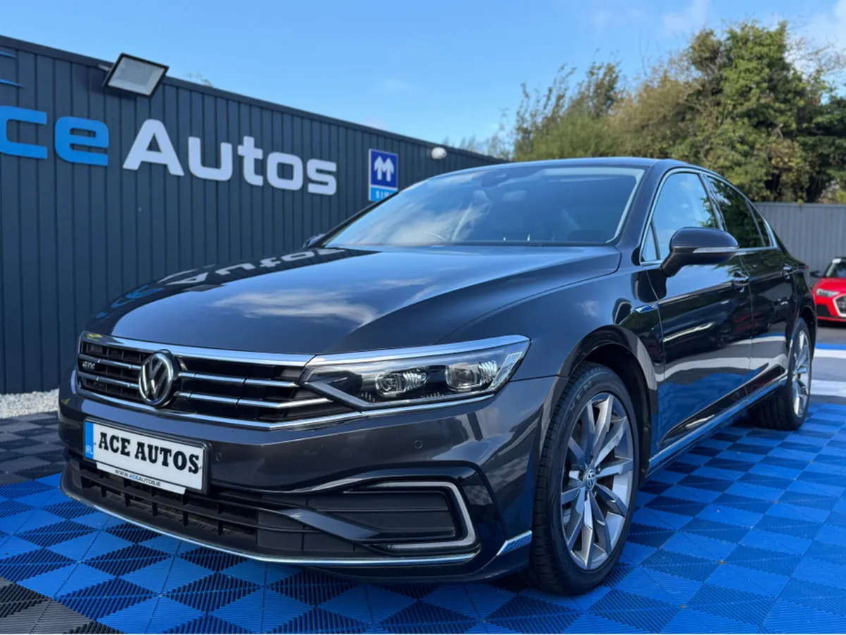 Volkswagen Passat GTE - 1.4 PETROL HYBRID - AUTO - - Image 2
