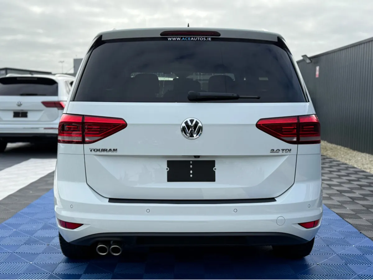 Volkswagen Touran HIGHLINE - 2.0L DIESEL - 7 SEATS - Image 4