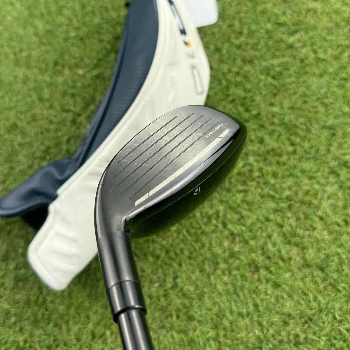Taylormade Qi10 Hybrid / #3 19° / Stiff - Image 4