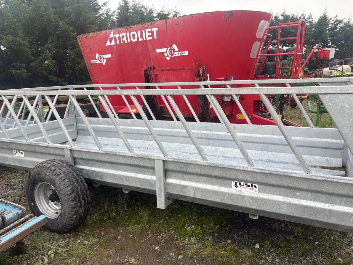 New tusk feed trailer - Image 2