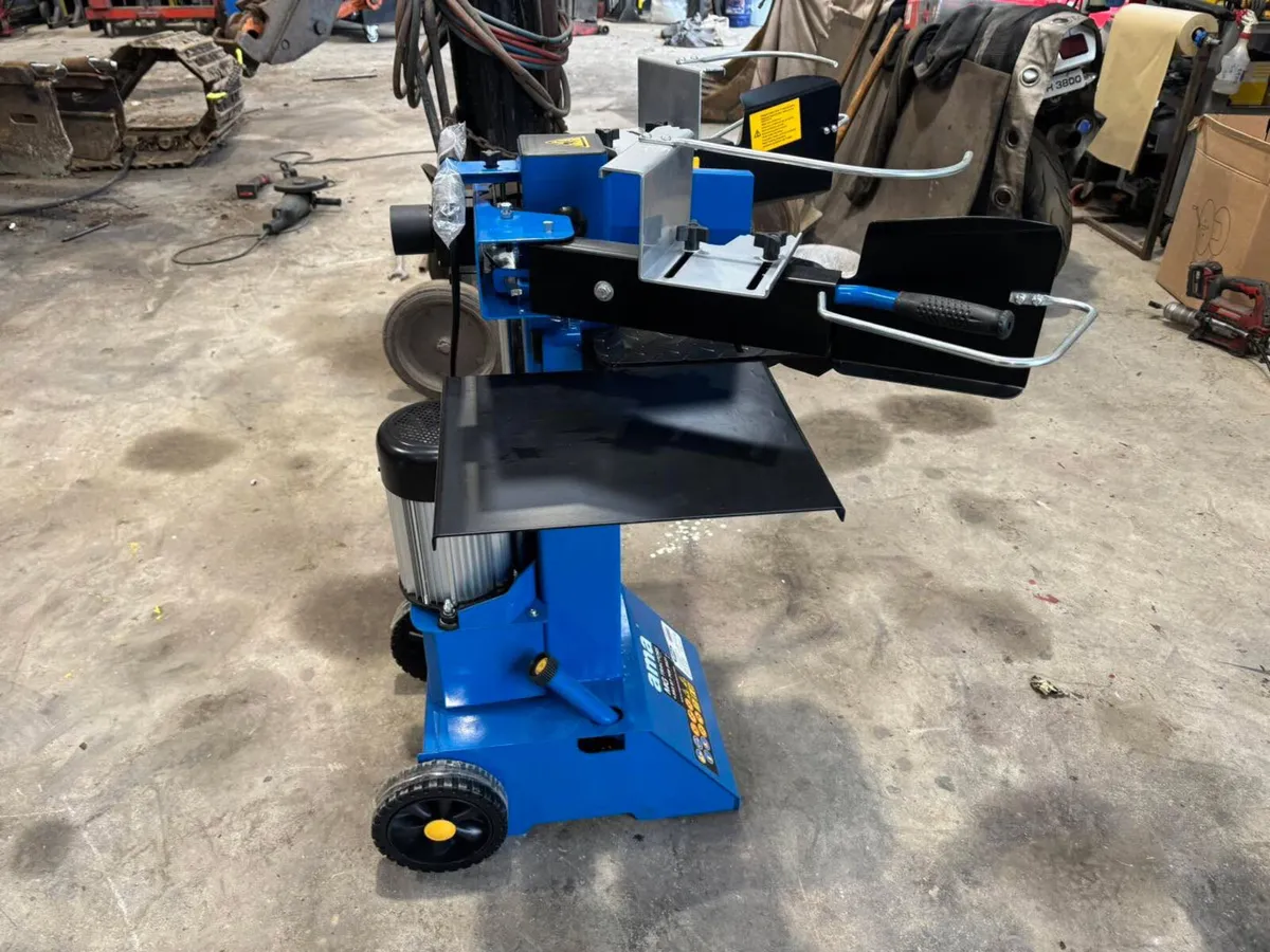 New 8 Tone electric logsplitter - Image 3