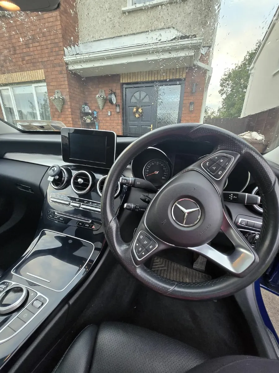 Mercedes-Benz C-Class 2018 - Image 2