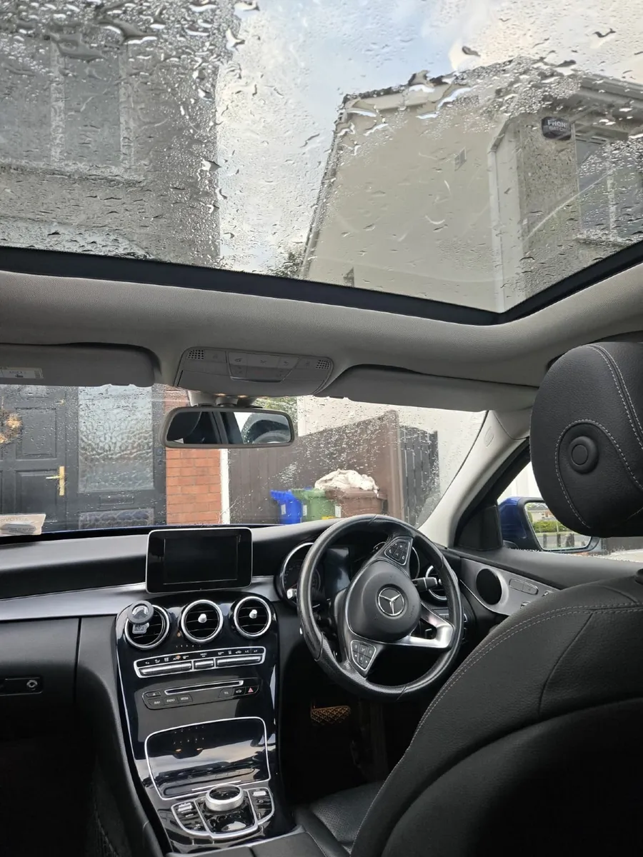 Mercedes-Benz C-Class 2018 - Image 3