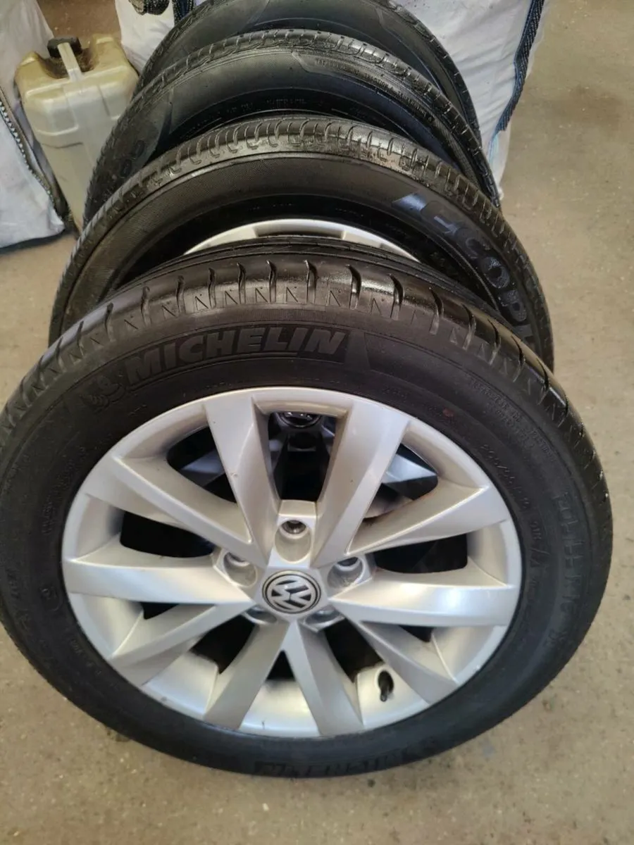 16'  VW CADDY/GOLF ALLOYS,LIKE NEW TYRES - Image 1