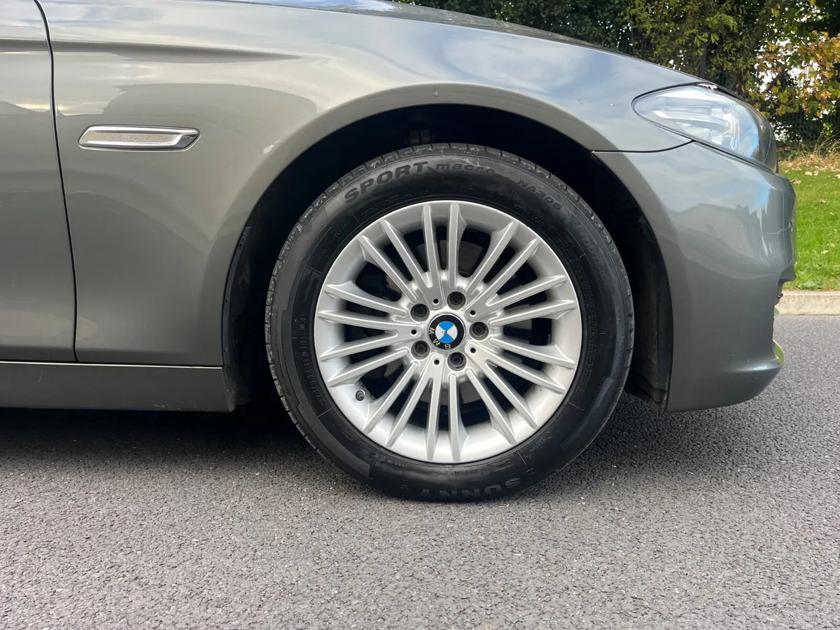 BMW 5-Series 2015 AUTOMATIC - Image 4