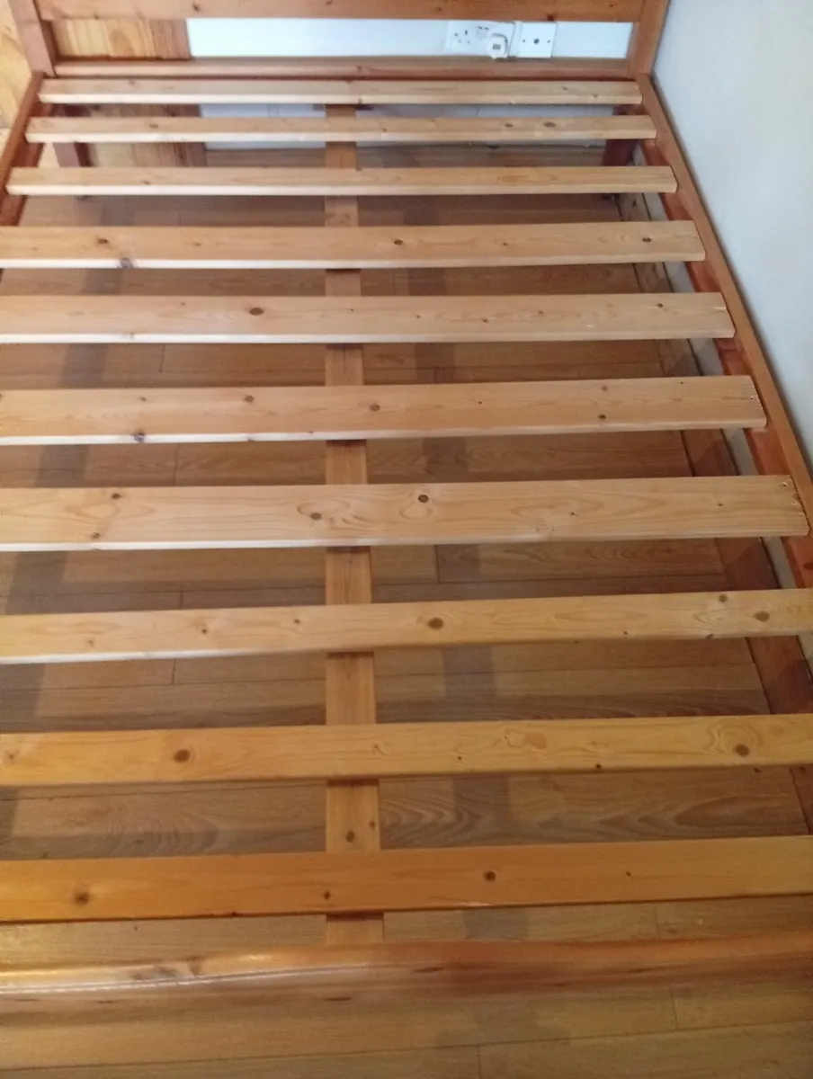 Pine Sturdy Quality double size bed frame - Image 3