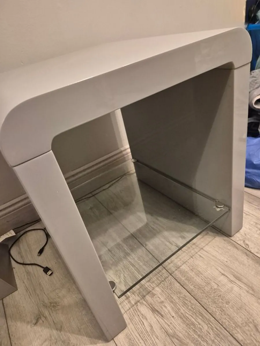 Table - Image 3