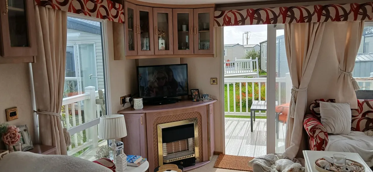 Mobile Home 38ft x 12ft - Image 3