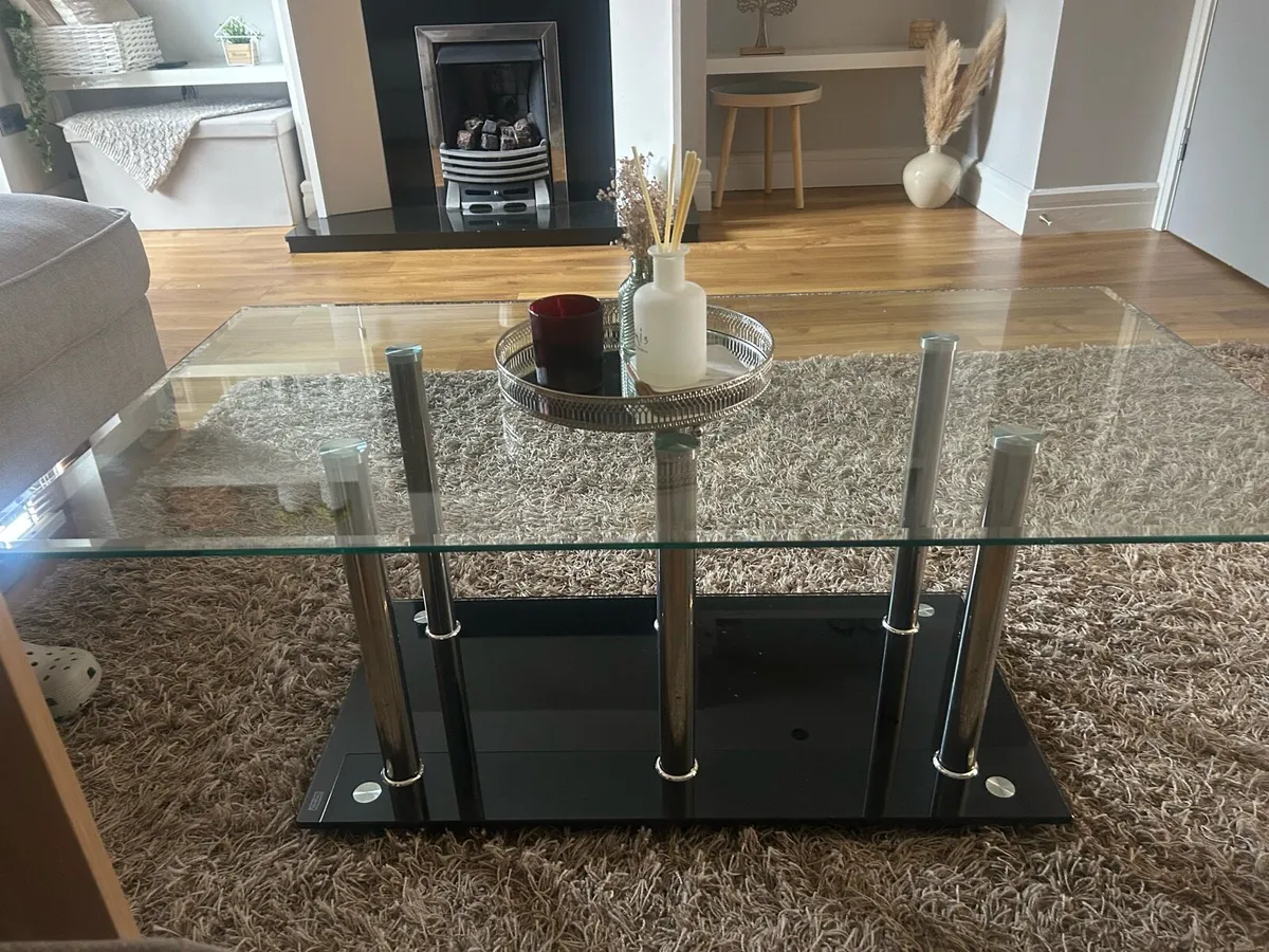 Glass table - Image 3