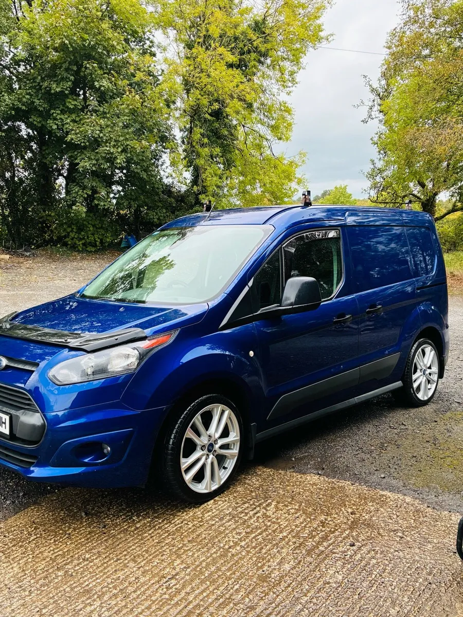 2018 Ford transit connect low mileage - Image 2