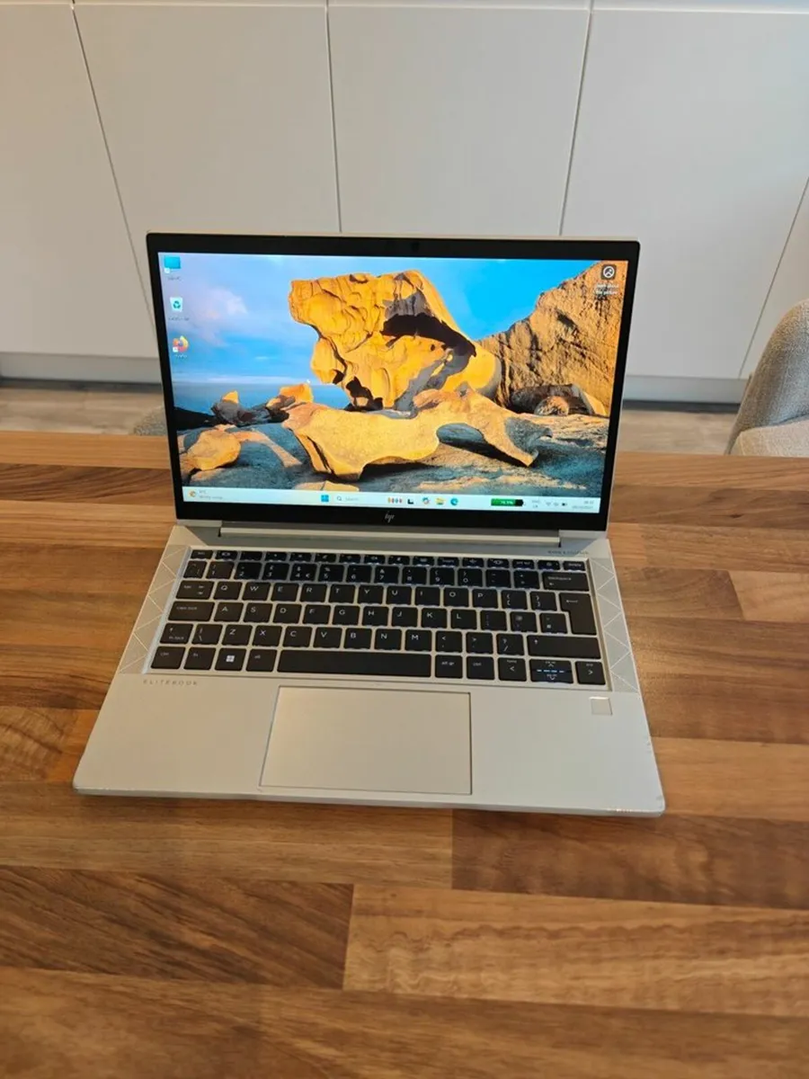 HP Elitebook 830 G8 | i5 (11th gen) | 16GB | 256GB - Image 1